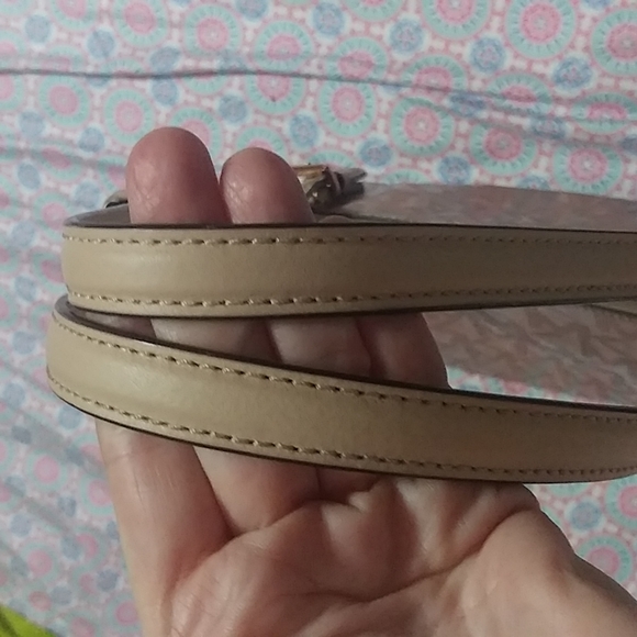 Rose Gold Michael Kors Jet Set Tote❤ - Picture 4 of 11